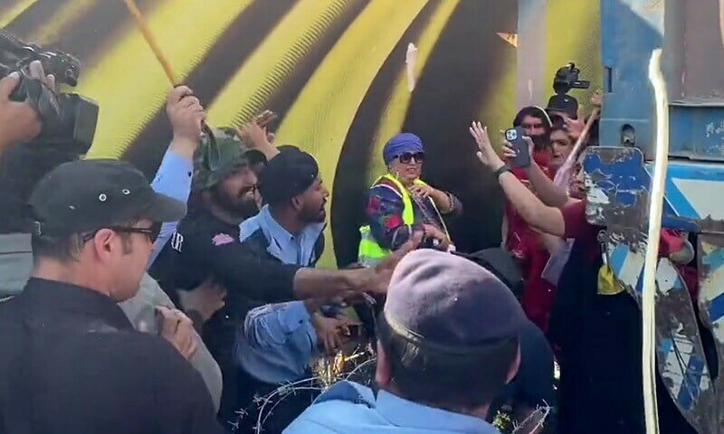 Aurat March
