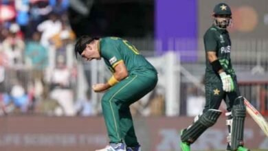 World Cup, Pakistan's Batting Against South Africa Continues