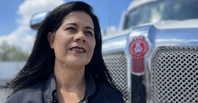 Mexican women truck drivers