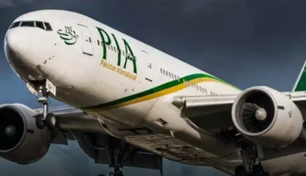 PIA Sets Age Limit For Air Hostesses For Canada