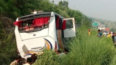 Bus going from Rawalpindi to Lahore overturns