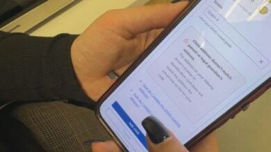 Alberta parents frustrated by glitches in teachers’ strike payment portal