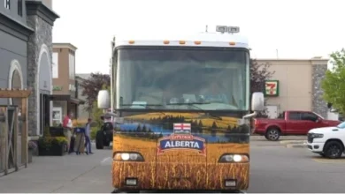 Alberta independence supporters campaign across southern Alberta