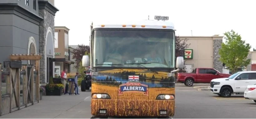 Alberta independence supporters campaign across southern Alberta