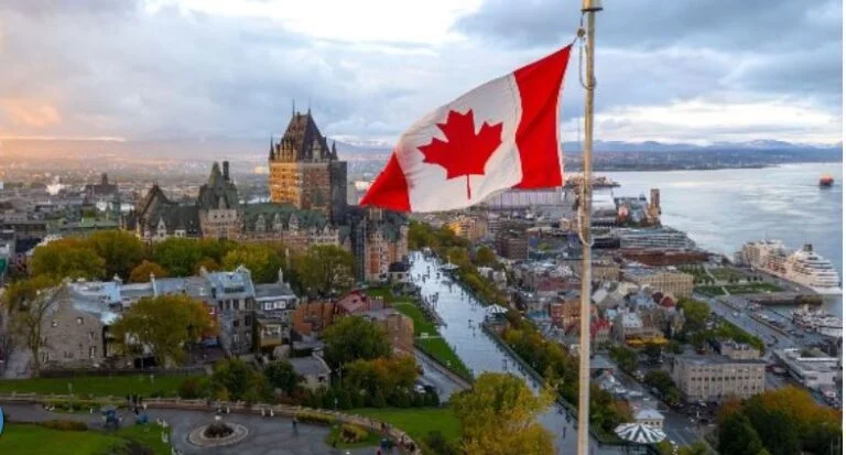 Canadian flag representing Canada's economic challenges and ongoing trade tensions with the United States