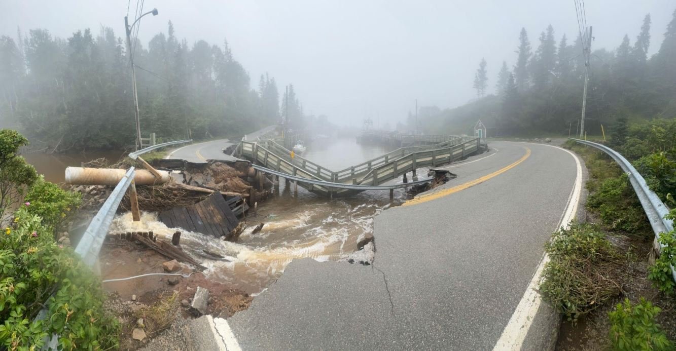 Canadian government announces matching donations for flood victims in Ottawa and Manitoba
