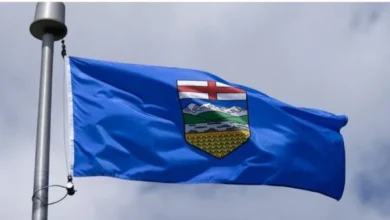 Alberta economic outlook featuring the province’s energy industry and economic growth prospects amid investment uncertainty and the separation referendum debate.