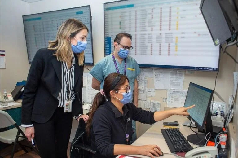 Artificial intelligence technology representing the growing use of AI in Canada's healthcare system.